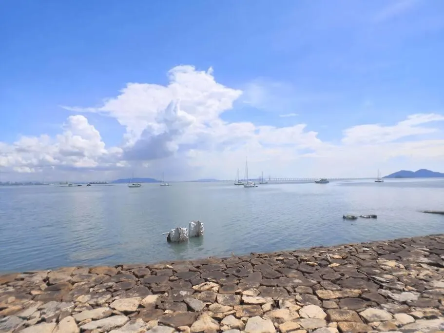 Duplex Maritime Suites Georgetown Jelutong Sea City View 0*,  Malaysia